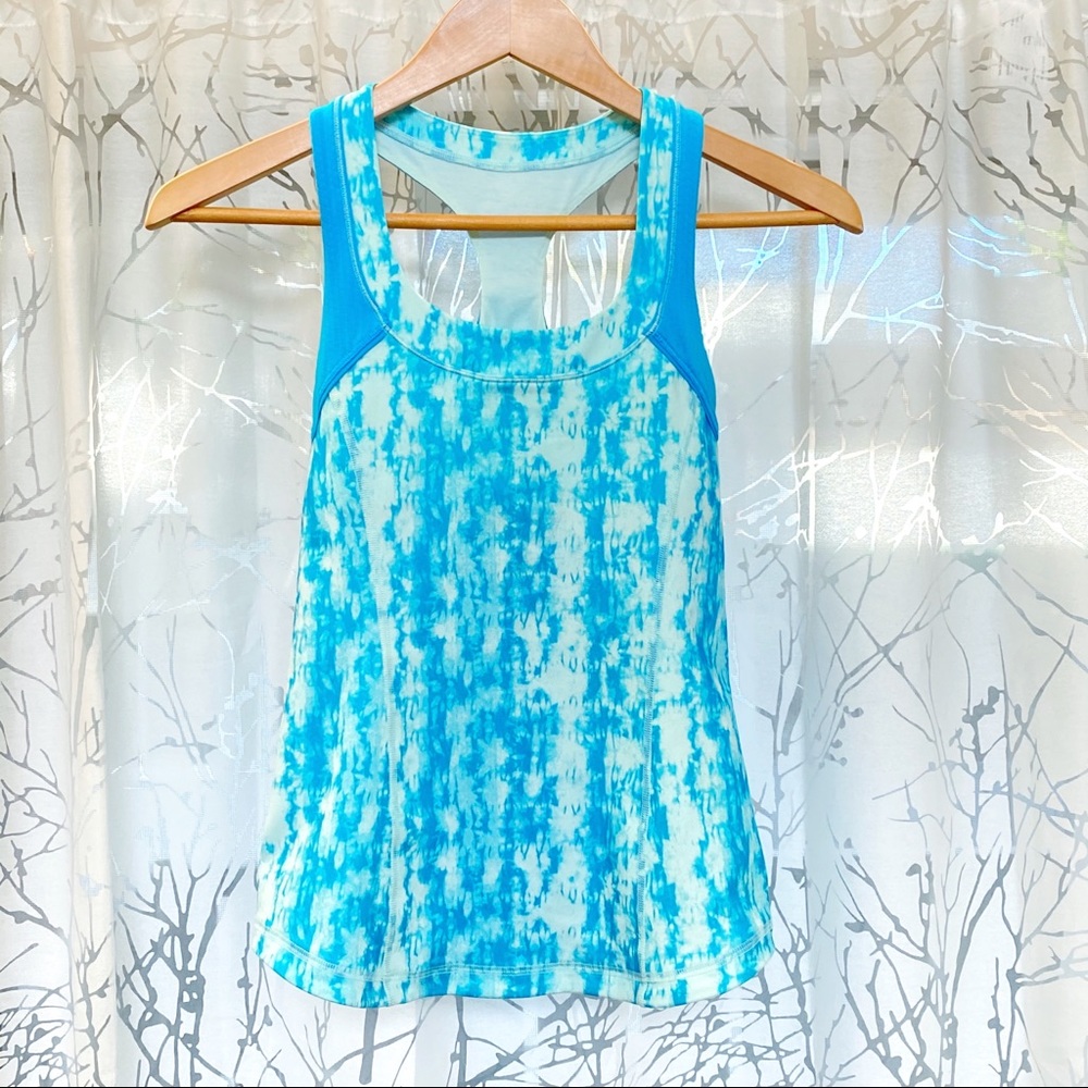 IVIVVA blue built in bra scoop neck cut out racerback tank top